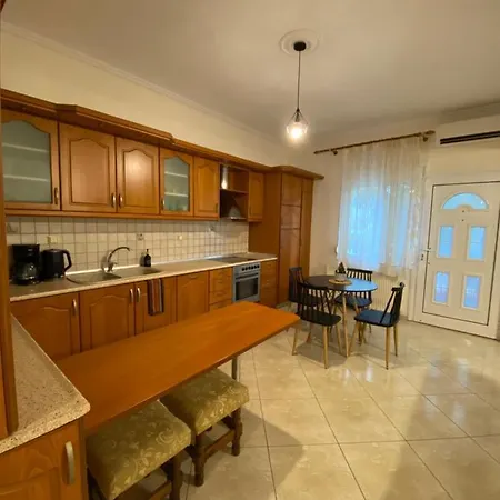 Apartment Kelly's House Nea Moudania